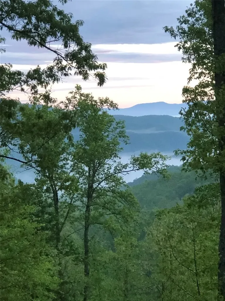 2672 Pilot Knob Road Glenville NC 28736