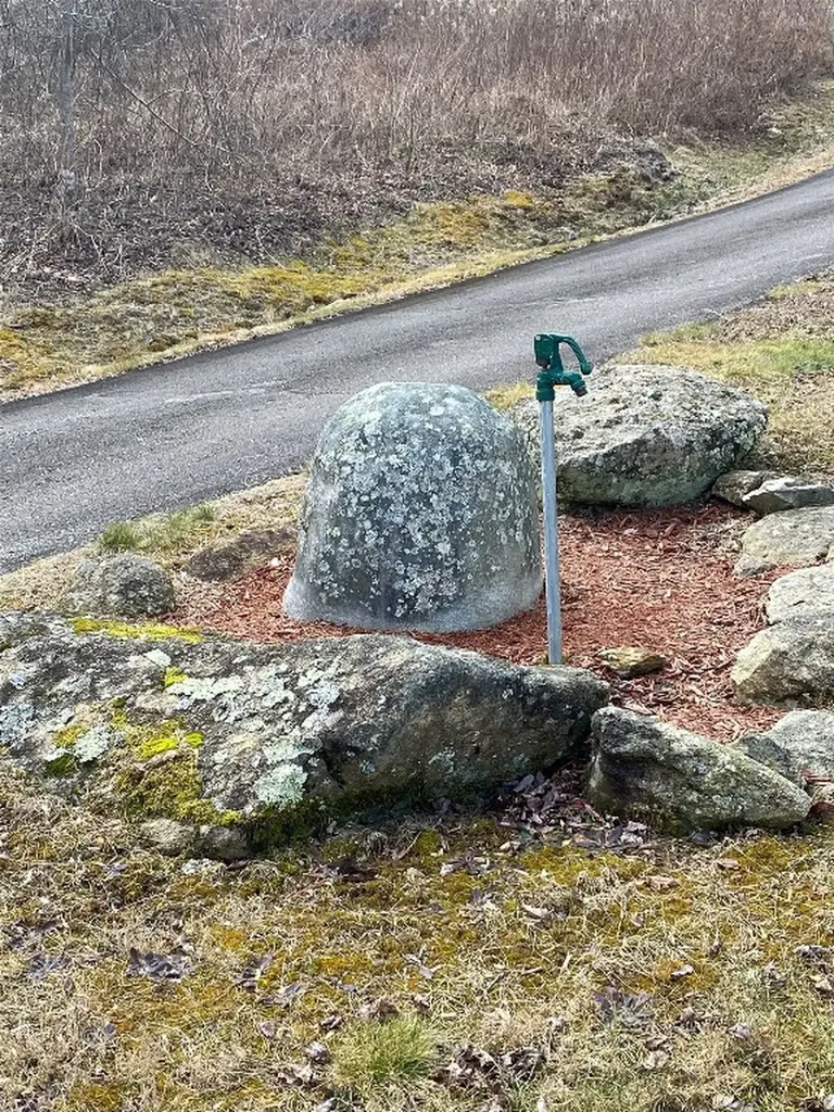 2672 Pilot Knob Road Glenville NC 28736