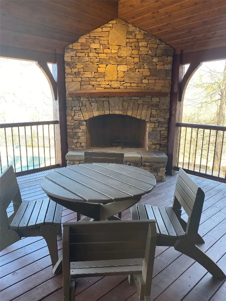 2672 Pilot Knob Road Glenville NC 28736