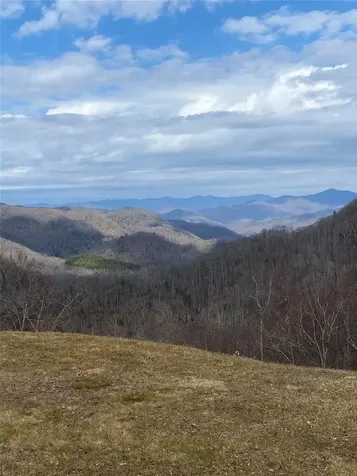 2672 Pilot Knob Road Glenville NC 28736