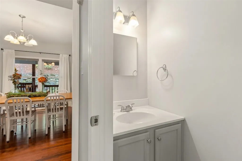 110 Kestrel Court Sapphire NC 28774