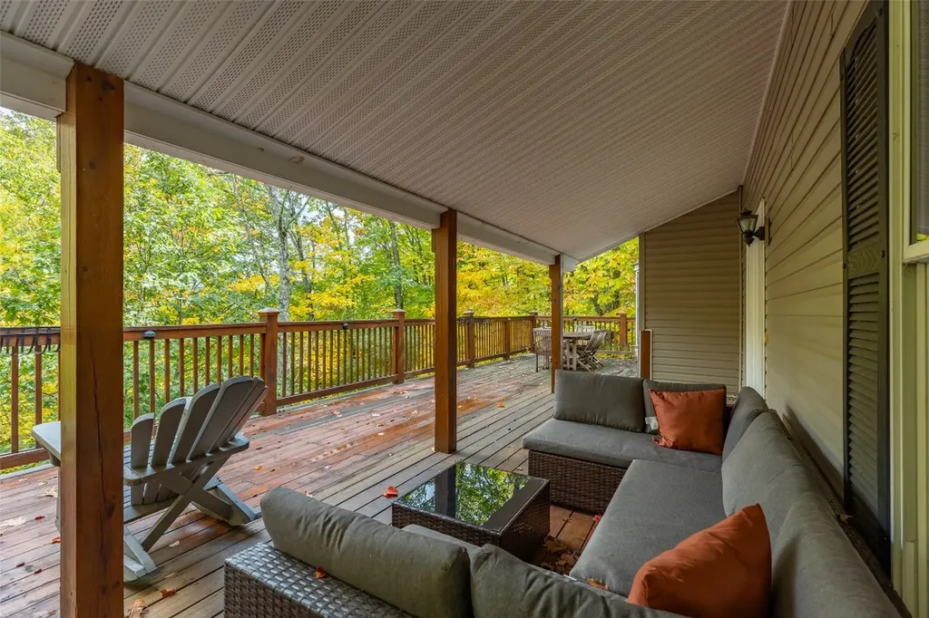 110 Kestrel Court Sapphire NC 28774