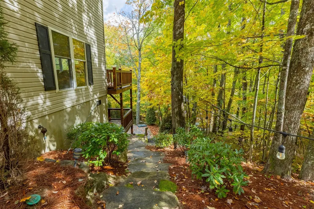 110 Kestrel Court Sapphire NC 28774