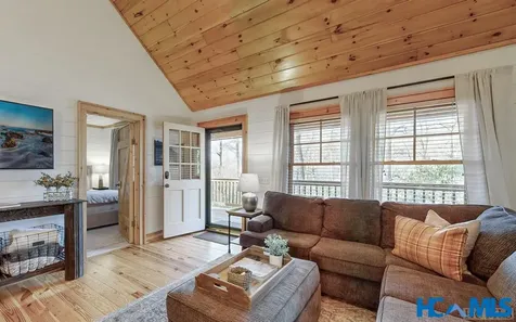 126 Winsome Way Cashiers NC 28717