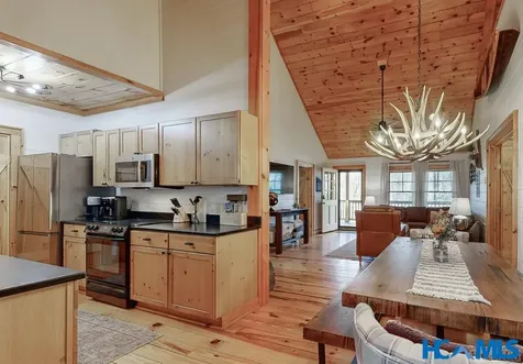 126 Winsome Way Cashiers NC 28717