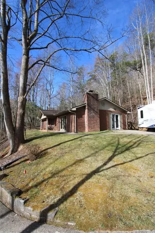 1142 North Country Club Drive Cullowhee NC 28723