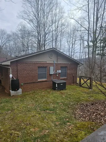 1142 North Country Club Drive Cullowhee NC 28723