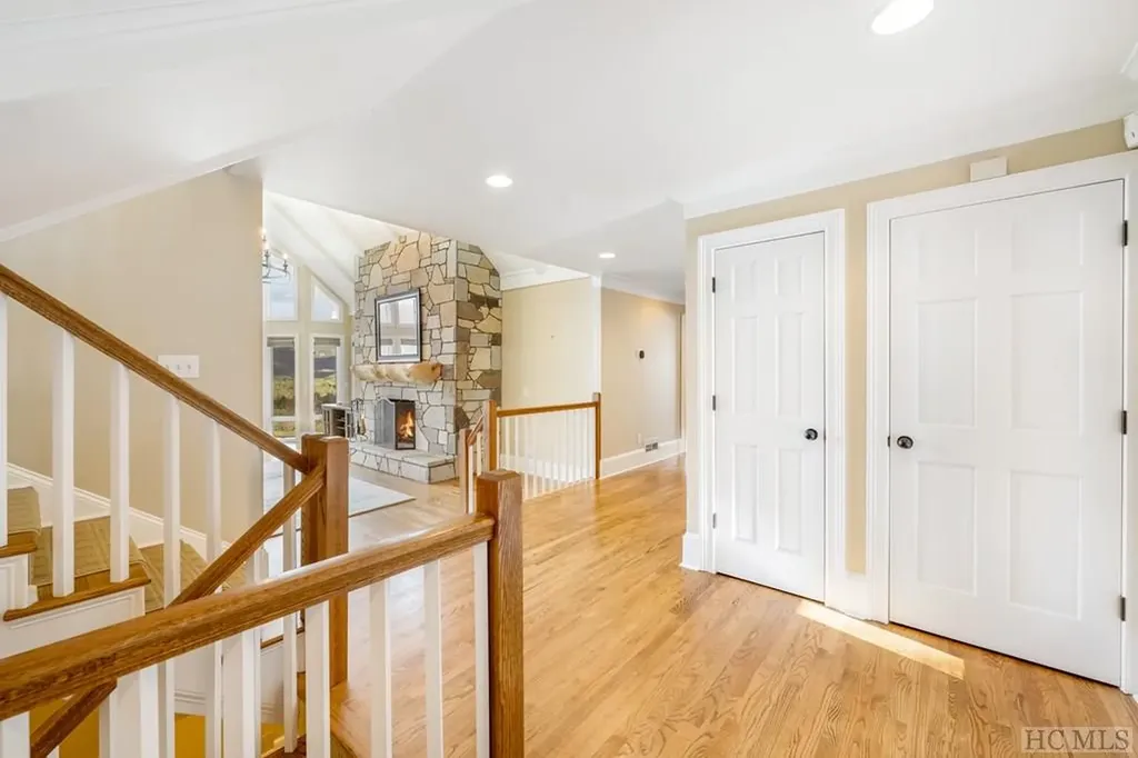 444 Golf View Road Sapphire NC 28774