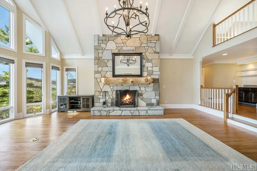 444 Golf View Road Sapphire NC 28774