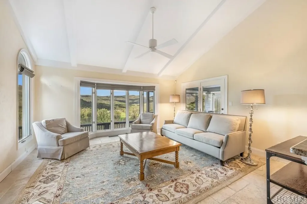 444 Golf View Road Sapphire NC 28774