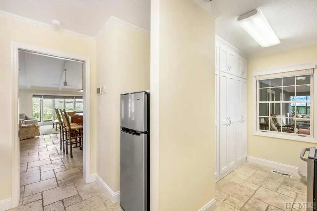 444 Golf View Road Sapphire NC 28774