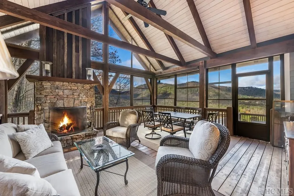 444 Golf View Road Sapphire NC 28774