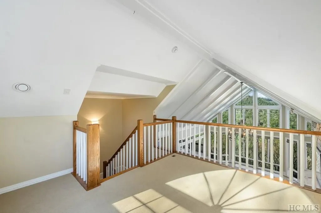 444 Golf View Road Sapphire NC 28774