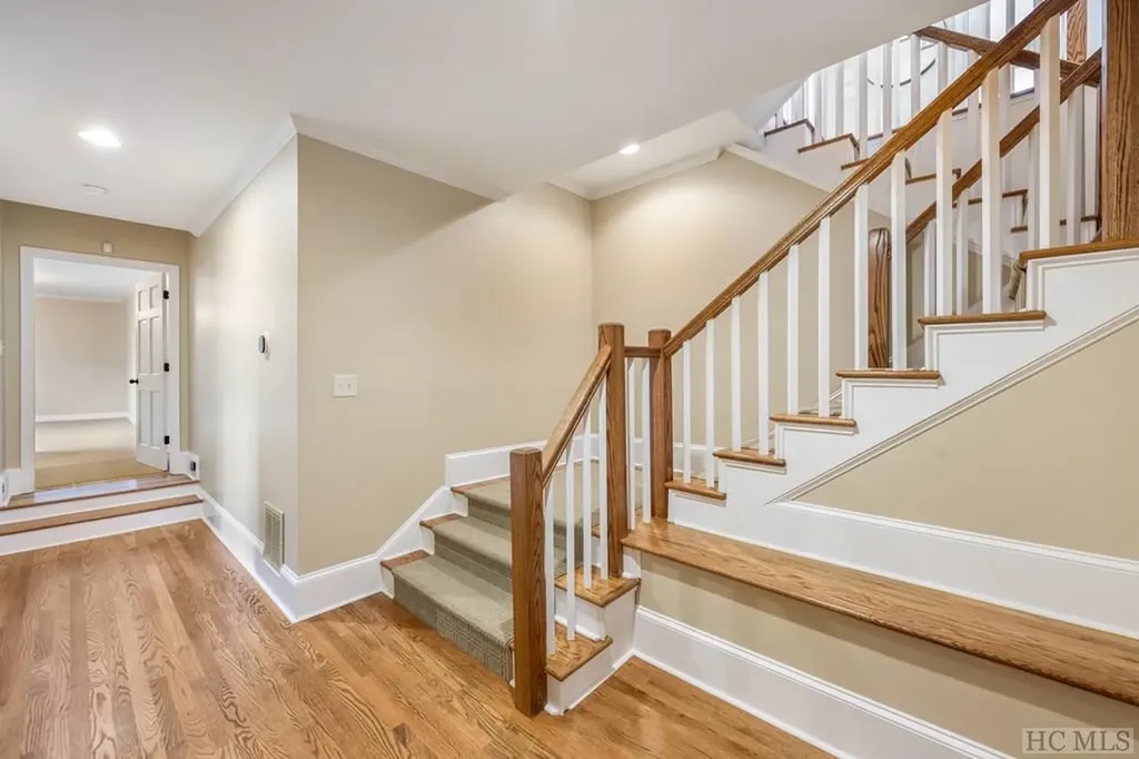 444 Golf View Road Sapphire NC 28774