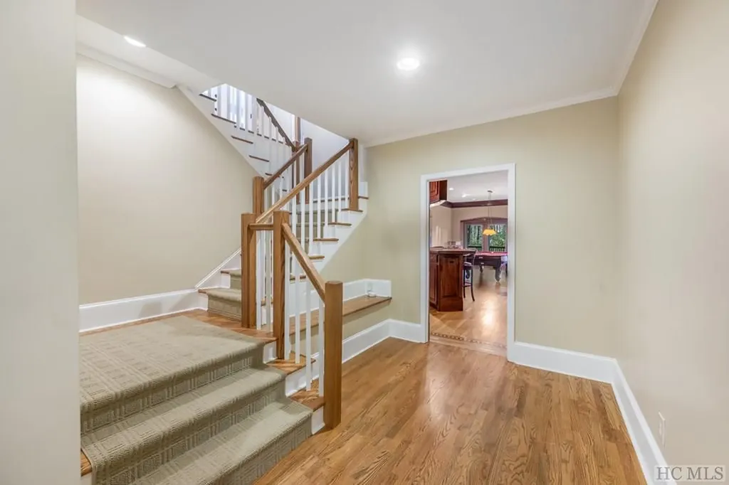 444 Golf View Road Sapphire NC 28774