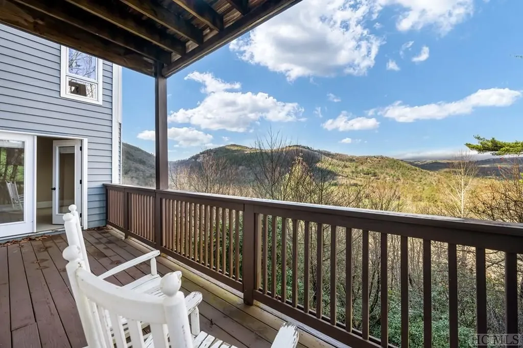 444 Golf View Road Sapphire NC 28774