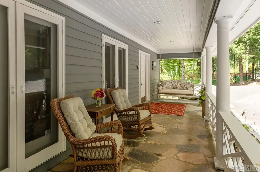 444 Golf View Road Sapphire NC 28774