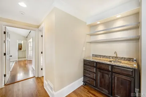 444 Golf View Road Sapphire NC 28774