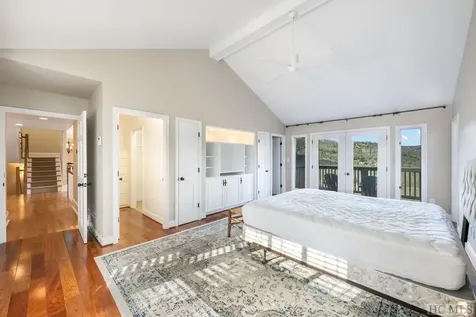 444 Golf View Road Sapphire NC 28774