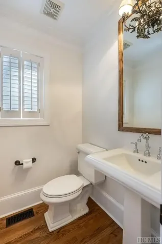 444 Golf View Road Sapphire NC 28774