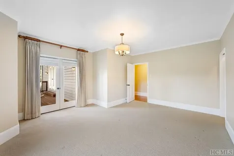 444 Golf View Road Sapphire NC 28774