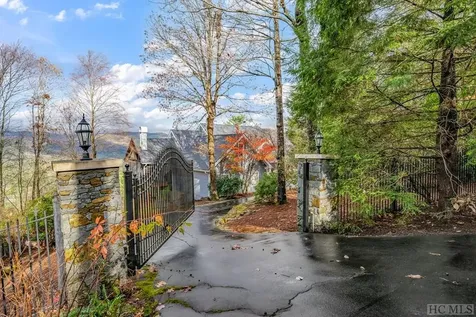 444 Golf View Road Sapphire NC 28774