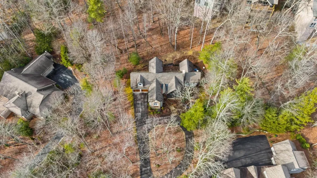 140 Lost Trail Highlands NC 28741