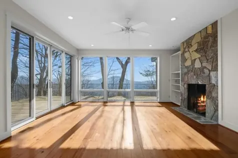 69 Old Cove Highlands NC 28741