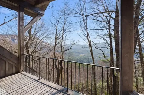 69 Old Cove Highlands NC 28741