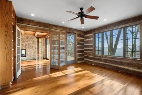 69 Old Cove Highlands NC 28741