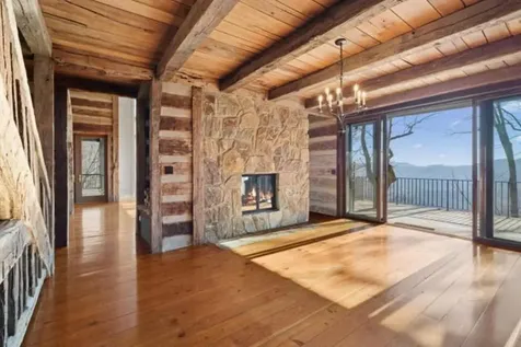 69 Old Cove Highlands NC 28741