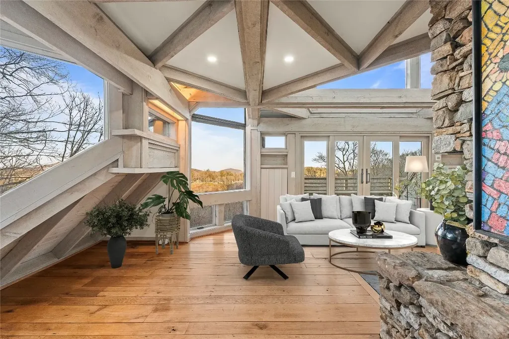 220 Worley Road Highlands NC 28741