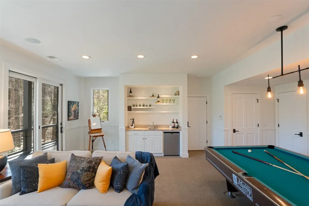 162 Elbow Creek Road Cashiers NC 28717