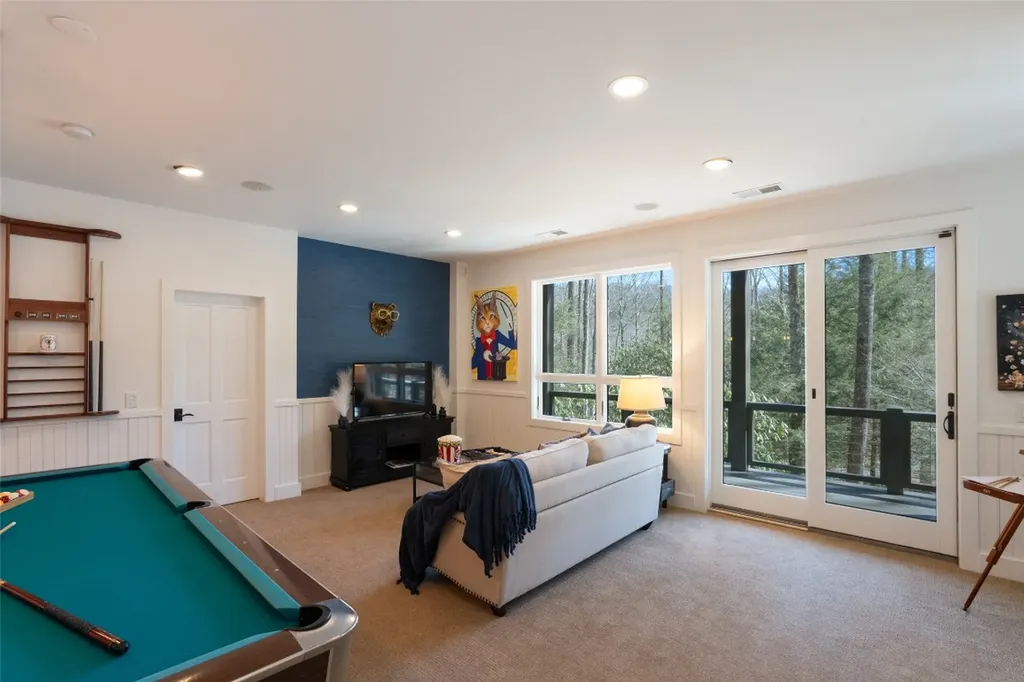 162 Elbow Creek Road Cashiers NC 28717