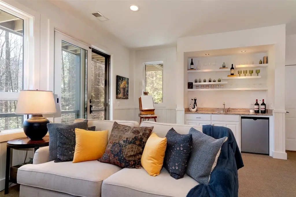 162 Elbow Creek Road Cashiers NC 28717