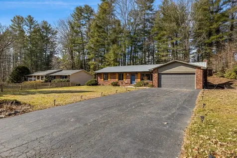 36 S Greenwood Forest Drive Etowah NC 28729