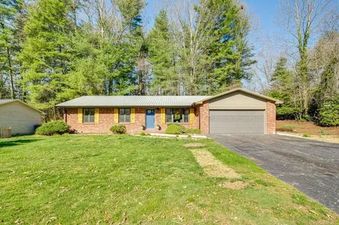 36 S Greenwood Forest Drive Etowah NC 28729