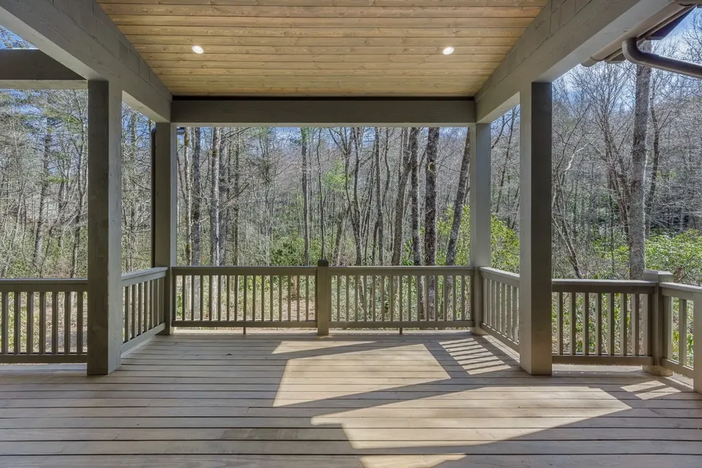 419 Thunder Creek Lane Cashiers NC 28717
