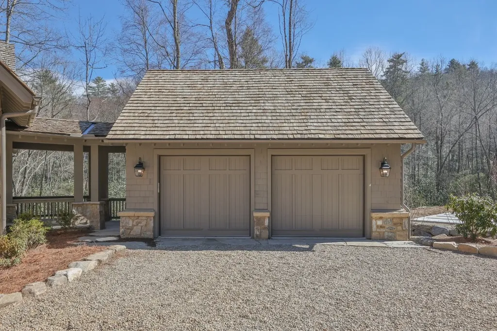 419 Thunder Creek Lane Cashiers NC 28717