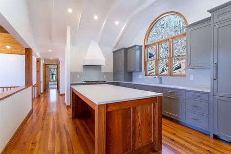 105 Boulder Knob Drive Lake Toxaway NC 28747