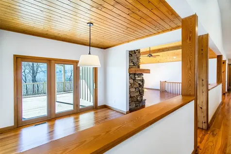 105 Boulder Knob Drive Lake Toxaway NC 28747