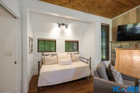 55 Big Acorn Trail Glenville NC 28736