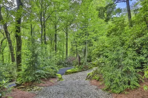 737 Many Road Highlands NC 28741