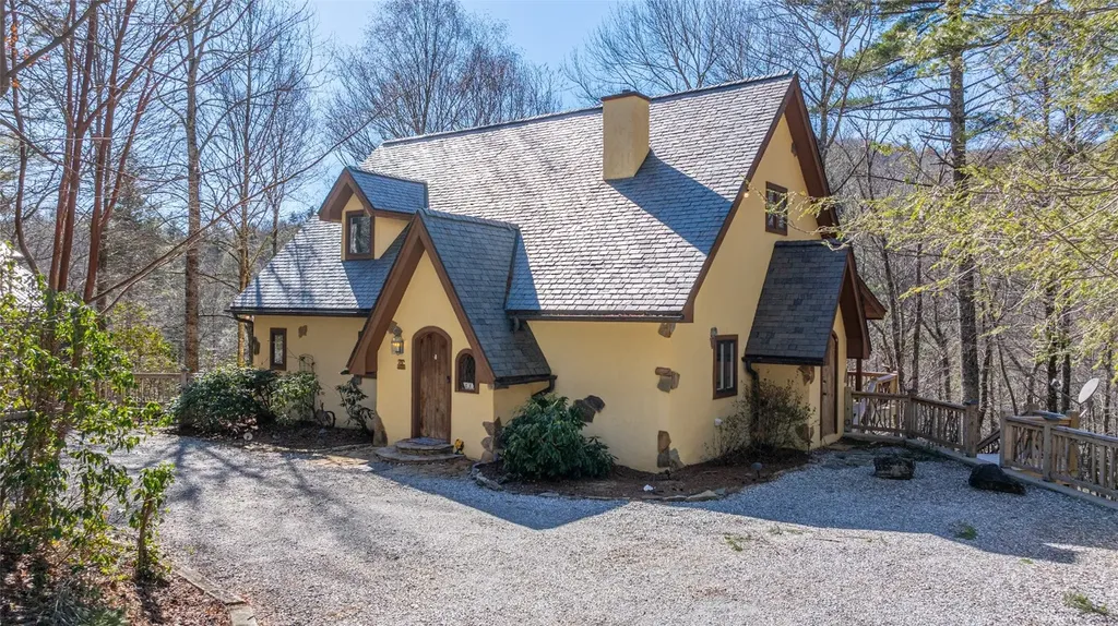 34 Red Cedar Court Sapphire NC 28774