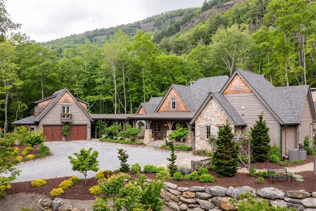143 Foxglove Trail Glenville NC 28736