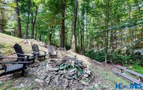 321 Mariposa Lane Cullowhee NC 28723