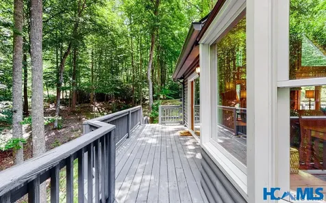 321 Mariposa Lane Cullowhee NC 28723