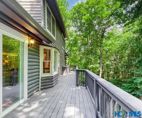 321 Mariposa Lane Cullowhee NC 28723