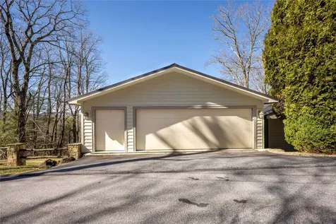 127 Rhododendron Drive Highlands NC 28741