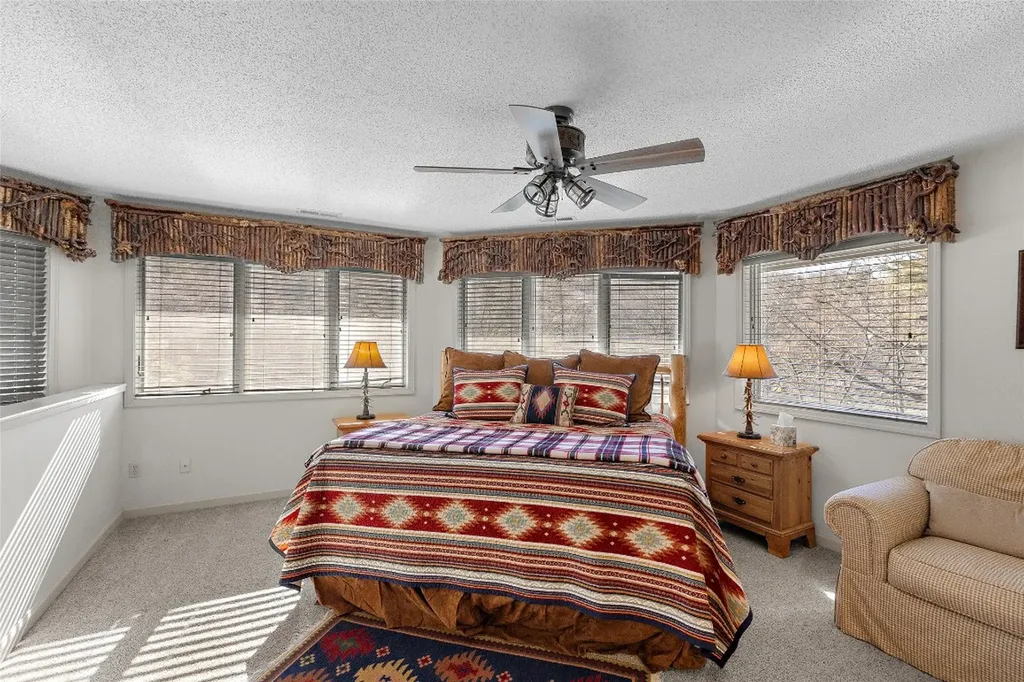 97 Twin Kettle Falls Glenville NC 28736